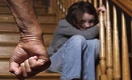 الاردن عذب طفلته بوحشية ودفنها لأنها بنت حرام