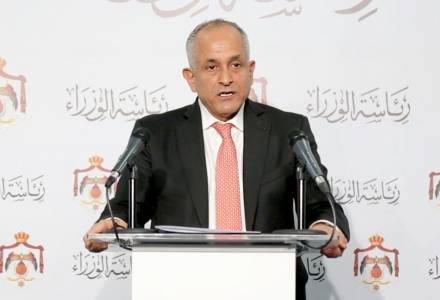 قرارات حكومية هامة وقف العمل بمنصة العائدين جوا والابقاء على الحظر الليلي تفاصيل