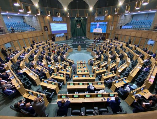 النواب يحيل قانون الموازنة إلى اللجنة المالية