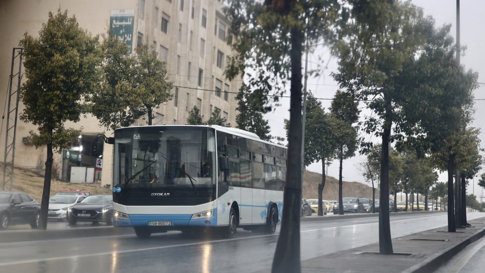 النقل البري: انطلاقة متقدمة لمشروع تطوير النقل بين المحافظات و7 مسارات جديدة