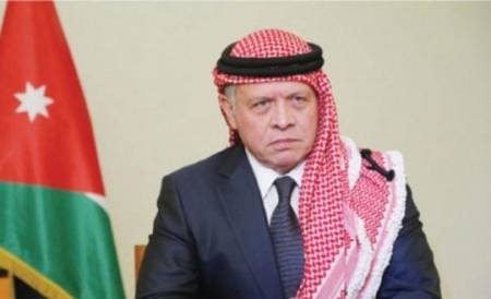 الملك يعزي خادم الحرمين بوفاة الأمير بندر آل سعود