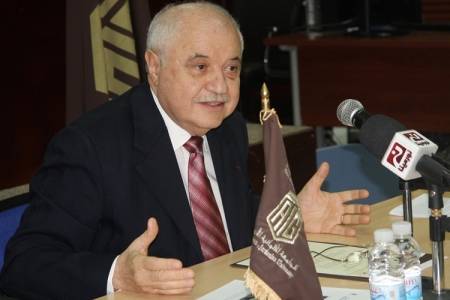 طلال أبو غزالة: ترامب سيفتعل حربا مع الصين في 2020