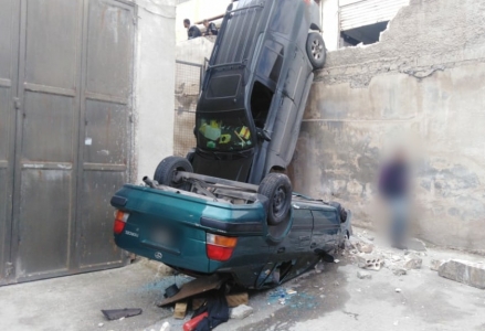شاهد بالصور.. حادث سير غريب في عمان!!
