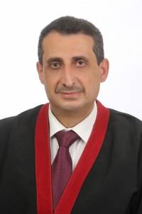 إياد شعبان من عمّان الأهلية يحصل على درجة الدكتوراة بامتياز مع مرتبة الشرف ألف مبروك