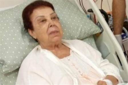 تدهور حالتها الصحية.. رجاء الجداوي تفقد الوعي والاستعانة بأنبوبة حنجرية لإنقاذها