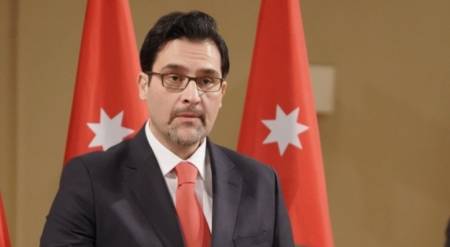 فتح المطار.. 10 آلاف دينار غرامة لمن يقدم معلومات مغلوطة