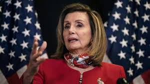 دم.. ورأس خنزير.. تخريب منزل نانسي بيلوسي رئيس مجلس النواب الأمريكي.. (صورة)