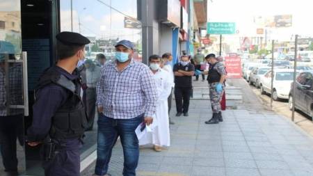4650 مخالفة عدم ارتداء كمامة وإغلاق 2446 منشأة لمخالفة أمر الدفاع