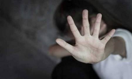 تعاني من شلل نصفي وقدرات عقلية ضعيفة.. فتاة مستشفى الجامعة تواجه مصيرا مجهولا