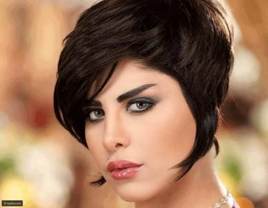 فنانة شهيرة تُعري ظهرها وتوجه هذه الرسالة.. شاهد الصورة