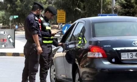 توقيف 5 اشخاص بتهمة تزوير تصاريح نقل خلال الحظر الشامل والجزئي بالاردن