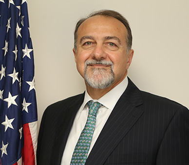 السفير الأميركي مهنئا: الأردن نموذج للاستقرار والقوة