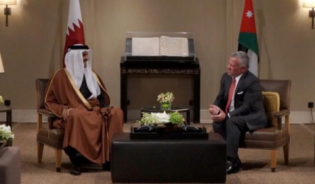 الملك وأمير قطر يتبادلان التهاني بمناسبة رمضان