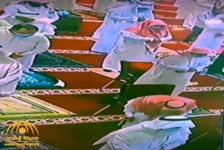 فيديو مؤثر.. لحظة خروج الروح من سعودي أثناء صلاة الجمعة ثاني ايام العيد