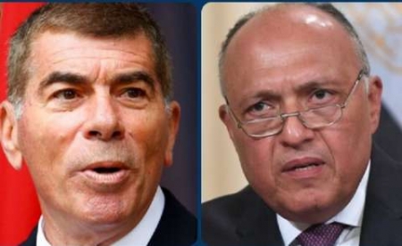 وزيرا خارجية مصر وإسرائيل يبحثان تسهيل إعادة إعمار غزة
