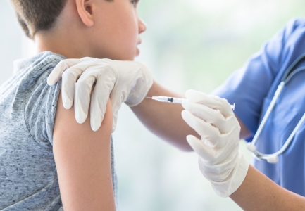 فتح مراكز التطعيم ضد كورونا بدون موعد لمن تجاوز 12 عاما الأحد