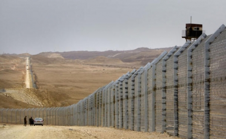 مصادر عبرية: الاحتلال يعتقل أردنياً ويجري عمليات بحث عن 4 آخرين اجتازوا الحدود من الاردن