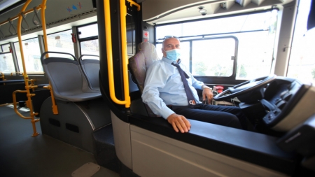 أكثر من 25 ألف راكب استخدموا الباص سريع التردد منذ بدء تشغيله