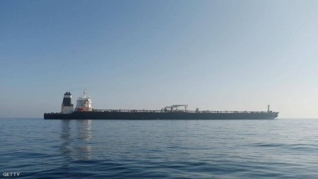 انتهاء حادث اختطاف ناقلة النفط في بحر العرب.. والمقتحمون يغادرون السفينة!