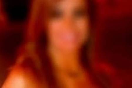 بعد زواجها من شاب.. فنانة شهيرة تثير الجدل بحملها في عمر الـ68.. صورة