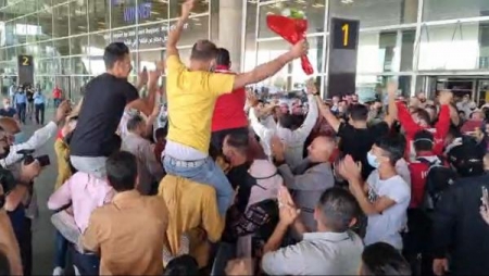 كيف استقبل المواطنون أبطال الأردن في بارالمبيك طوكيو بمطار الملكة علياء