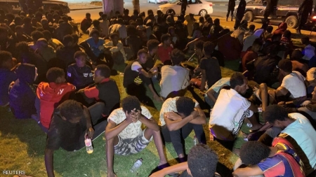 ليلة الرعب في طرابلس.. تفاصيل فرار آلاف المهاجرين للشوارع