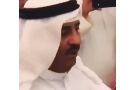 فيديو مؤثر لكويتي يعفو عن ضابط قتل ابنه.. شاهد