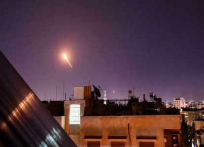 4 شهداء وإصابات خطيرة وخسائر مادية حصيلة القصف الإسرائيلي على سوريا