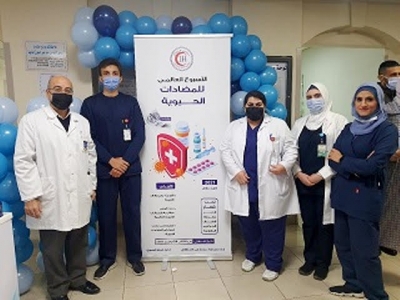 تمريض عمان الأهلية تشارك بمستشفى الاستقلال بفعالية حول المضادات الحيوية