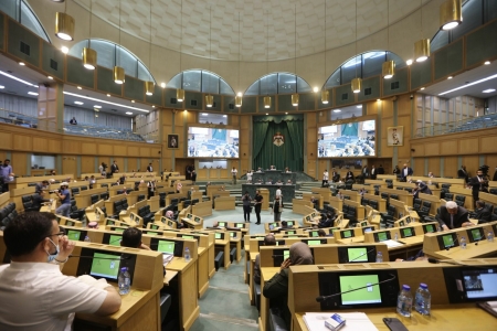 النواب يوافق على تحديد مدة رئاسة المجلس بسنة واحدة