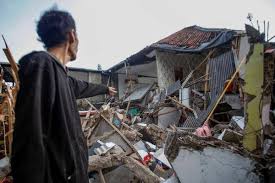 ارتفاع ضحايا زلزال اندونيسيا إلى 162 قتيلا