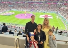 إيفانكا ترامب تحضر مع عائلتها مباريات كأس العالم في قطر صور