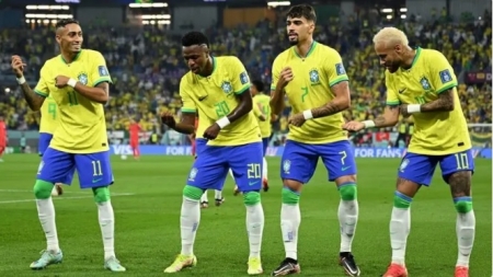 منتخب البرازيل لا نرقص لأننا سجلنا هدفا بل نسجل لأننا نرقص