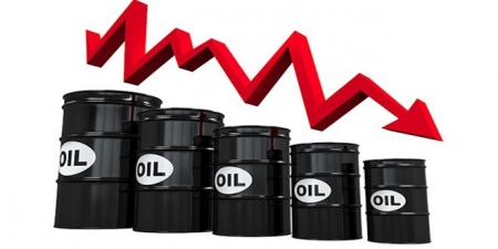 انخفاض النفط إلى أدنى مستوى في 15 شهرا