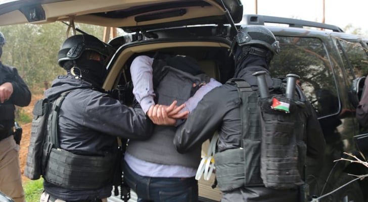 القبض على تاجري مخدرات في إربد ومعان بحوزتهما مواد مخدرة