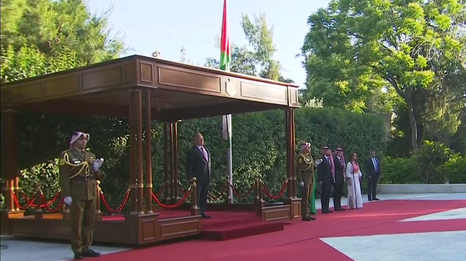 الملك يرعى الاحتفال الرسمي بعيد الاستقلال الـ77 في قصر رغدان