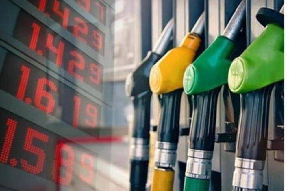 الحكومة: ارتفاع أسعار البنزين بنوعيه والسولار وانخفاض الكاز