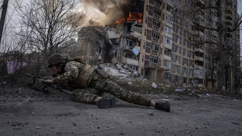 في ضربة موجعة وأكبر انتصار لروسيا.. أوكرانيا تنسحب من أفدييفكا