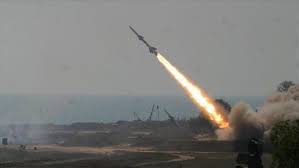 إسرائيل تعترض صاروخا باليستيا في إيلات والجيش الأميركي يقصف أهدافا للحوثيين