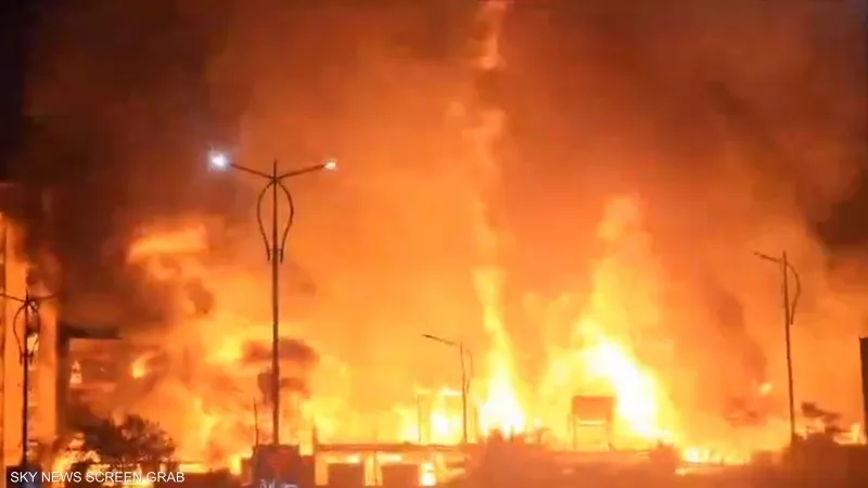 فيديو مروع.. شاهد الحريق الذي التهم أحد أعرق ستوديوهات التصوير السينمائي بمصر