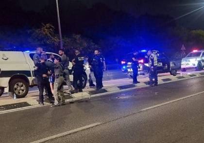 إصابة 4 عناصر من الشرطة الإسرائيلية دهسا واستشهاد شاب من الطيرة (صورة)