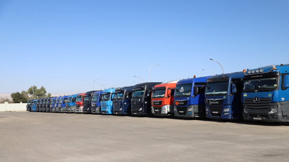 وصول قافلة مساعدات أردنية ضخمة مكونة من 105 شاحنات إلى قطاع غزة