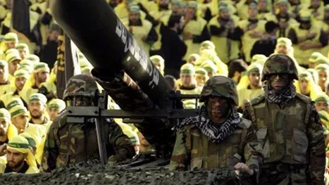 حزب الله يعلن إطلاق عشرات الصواريخ على مواقع إسرائيلية