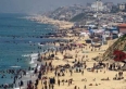 استياء في إسرائيل من صور الغزيين المتواجدين على بحر غزة.. هل انتهت الحرب؟! (شاهد)