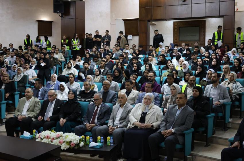 يوم علمي لكلية العلوم الطبية المساندة في جامعة عمان الأهلية.. صور