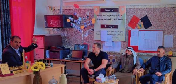 السكارنة يُكرم جمعية “فكر بغيرك” لتبرعها بمراوح لمدارس في لواء الجيزة