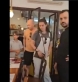 مطعم إيطالي يطرد عائلة إسرائيلية ويكشف السبب.. (فيديو)