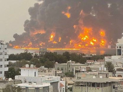 بعد الصواريخ الحوثية.. الجيش الإسرائيلي يصدر تحذيرا بإخلاء 3 موانئ في اليمن
