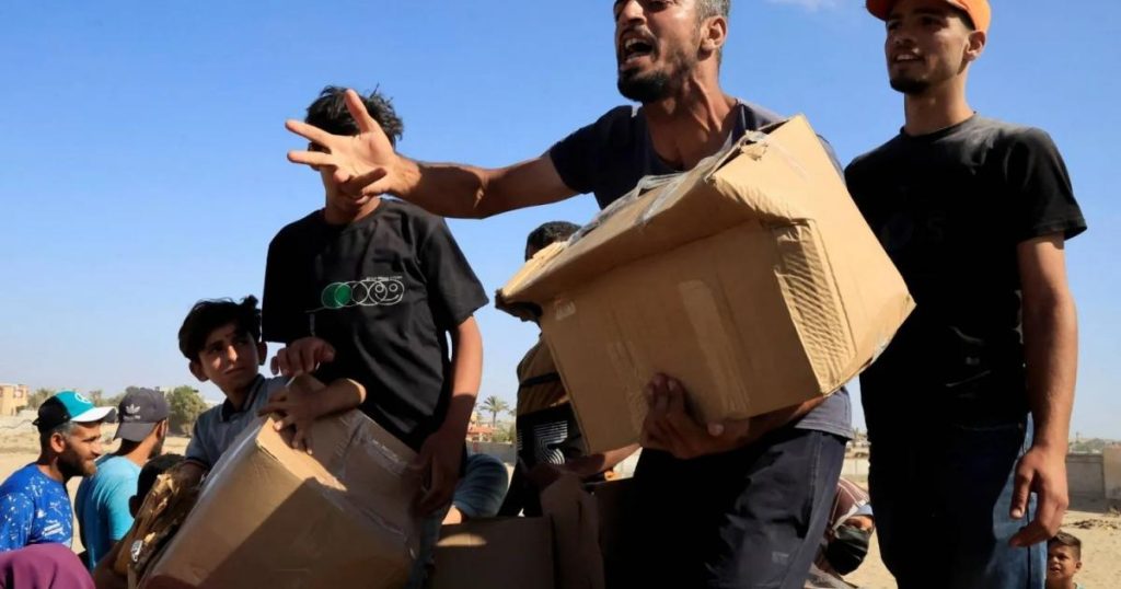 انهم يستهدفون الجوعى.. عشرات الشهداء ومئات الجرحى قرب نقطة توزيع المساعدات الأمريكية برفح