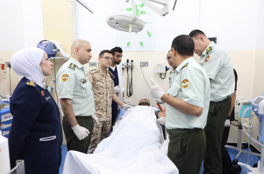 بتوجيهات ملكية .. طائرة إخلاء طبي لنقل عائلة أردنية من السعودية (صور)